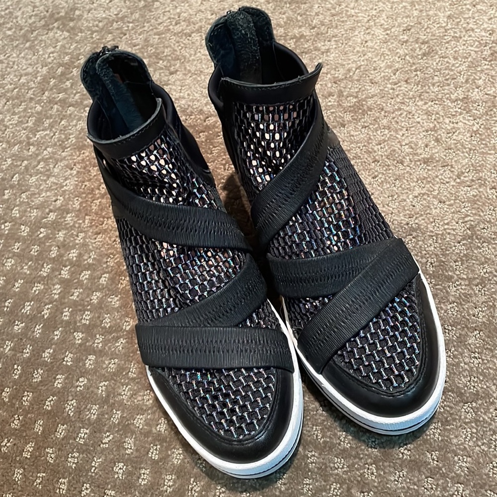 Marc Cain fashionable sneakers size 37